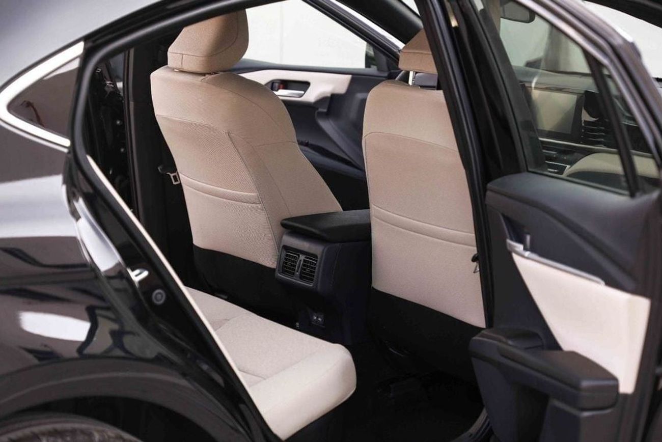 Toyota Camry 2025 TOYOTA CAMRY LE 2.5 Hybrid - ATTITUDE BLACK inside BEIGE | Export Only