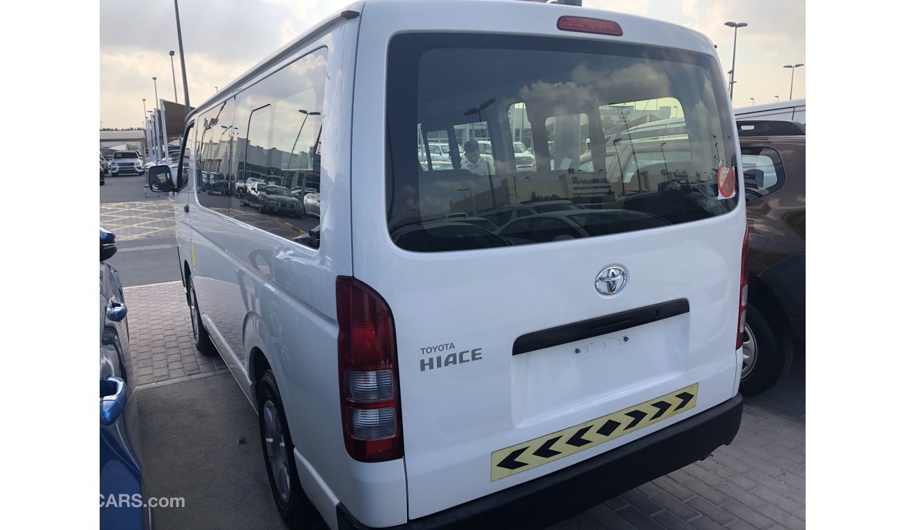 Toyota Hiace Toyota Hiace Bus 13 str,model:2016. Excellent condition