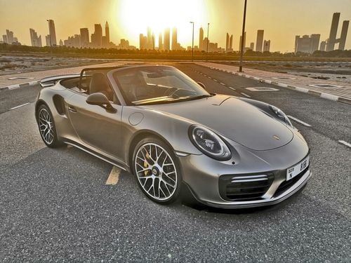 Porsche 911 3.8L (560 HP) Convertible
