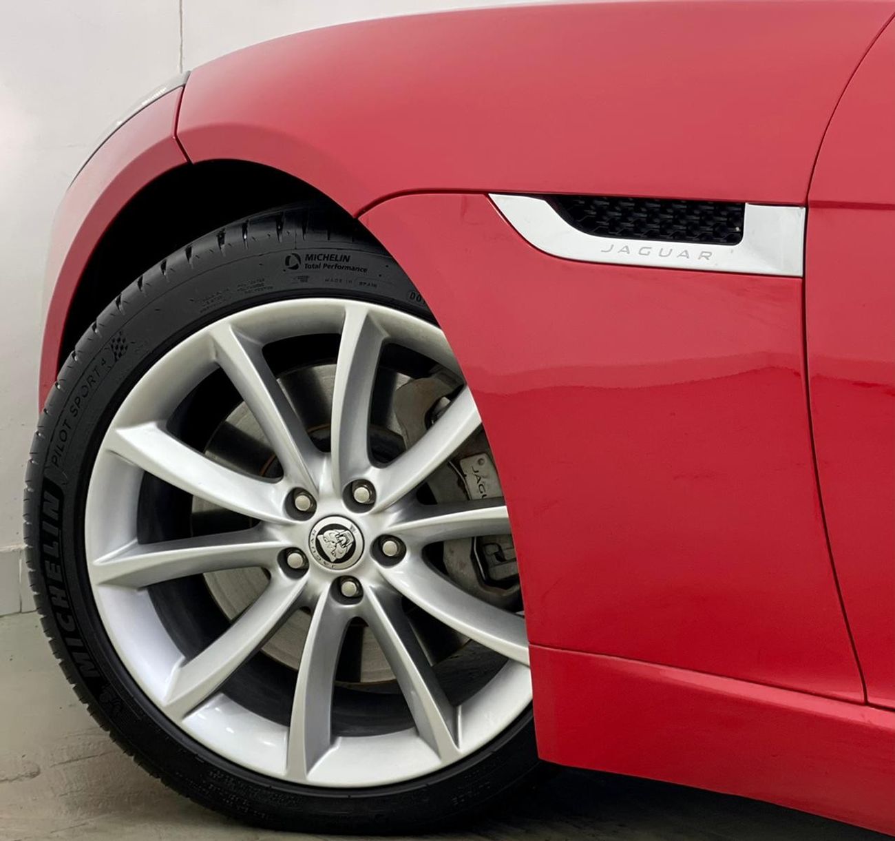 Jaguar F Type Std 2014 Jaguar F-Type Convertible, Full Service History, Low Kms, GCC