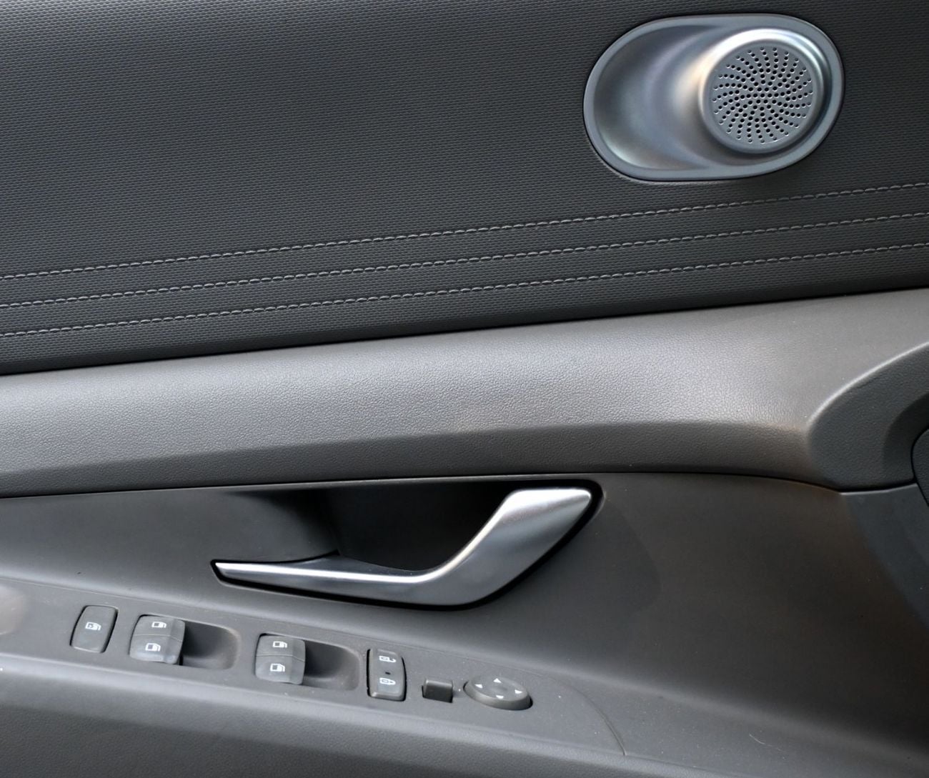 هيونداي إلانترا Smart 1.6L