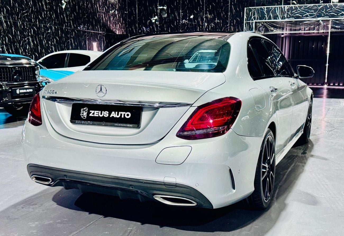 Mercedes Benz C300 STD AMG Pack 2.0L 2020 Mercedes-Benz C300e AMG Line with Full Gargash Service History