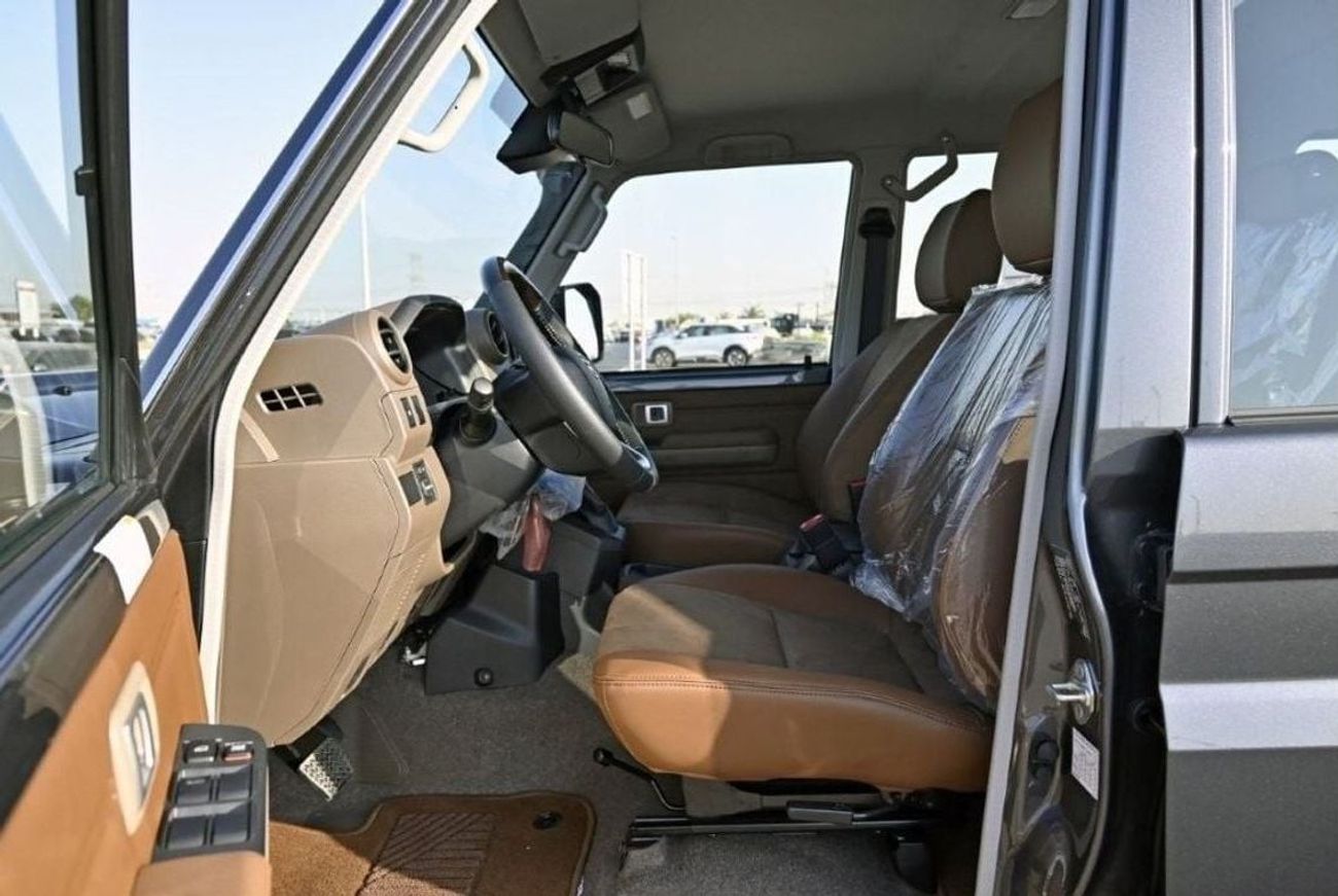 تويوتا لاند كروزر 70 2025 TOYOTA LAND CRUISER 76 HARDTOP SDLX V6 4.0L PETROL 4WD 5-SEATER AT