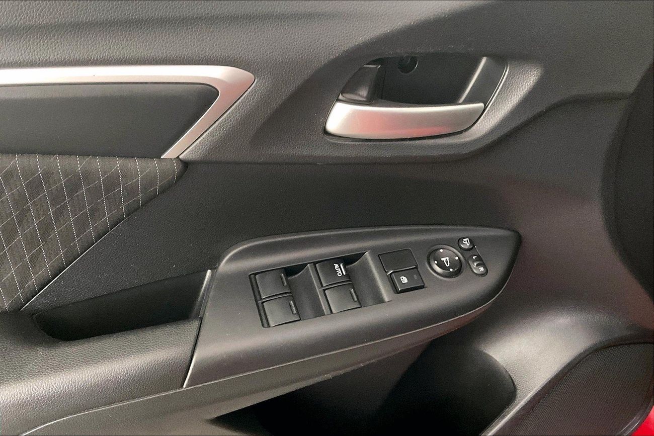 Honda Jazz EX | Guaranteed Warranty | 0 Down Payment