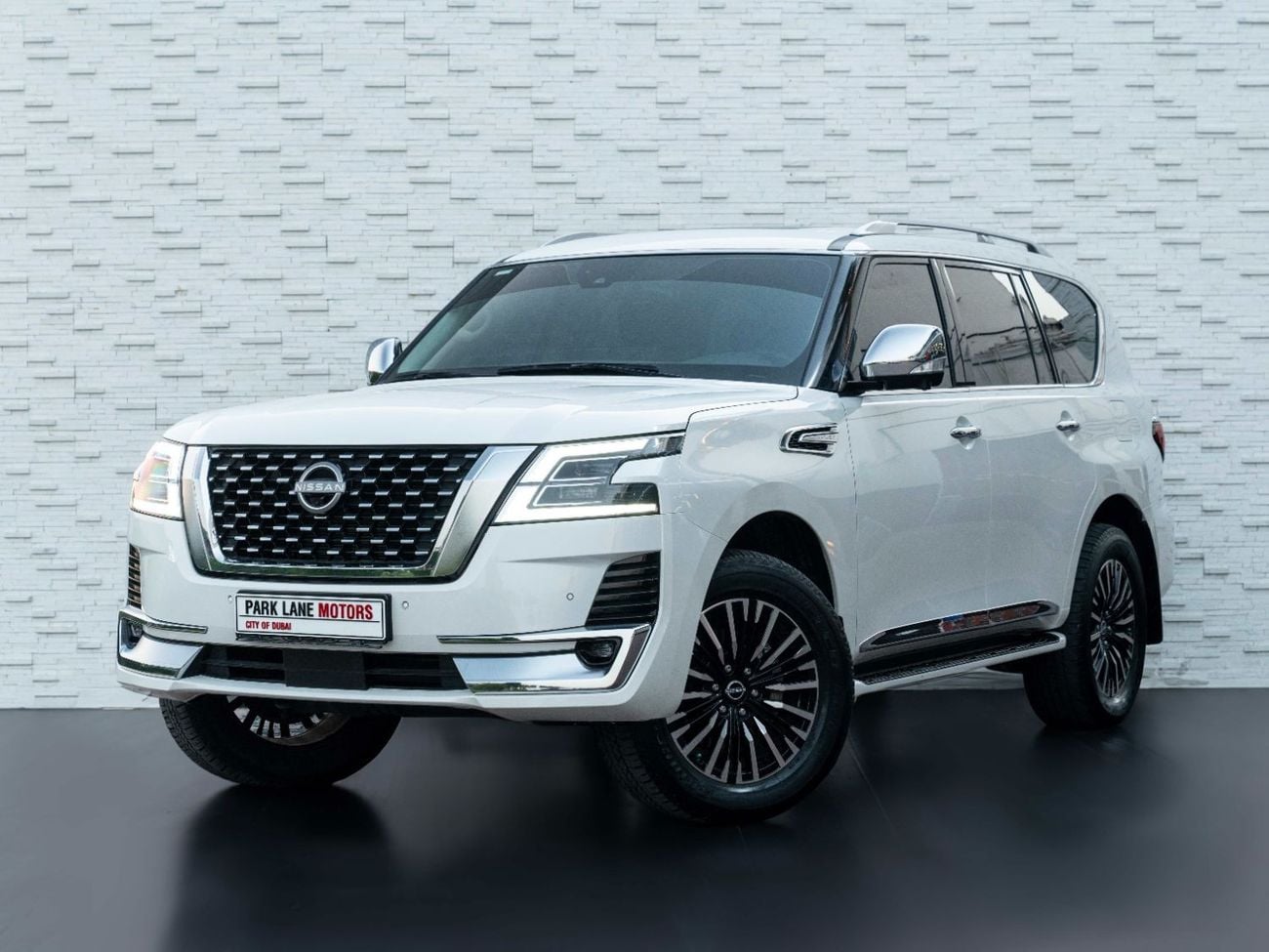 نيسان باترول AED 3,381 PM • PATROL SE PLATINUM • ONLY 45,000 KMS • OFFICIAL NISSAN WARRANTY UNTIL 2028 OR 100K KM