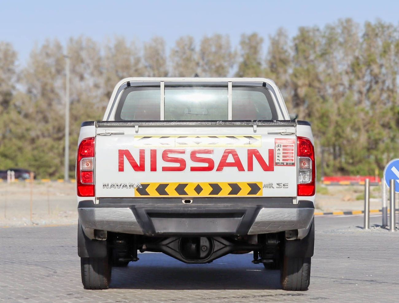 Nissan Navara Std 2.5L RWD A/T Nissan Navara | 2.5 L | 2020 | GCC | Accident-Free | In Excellent Condition | 769 P