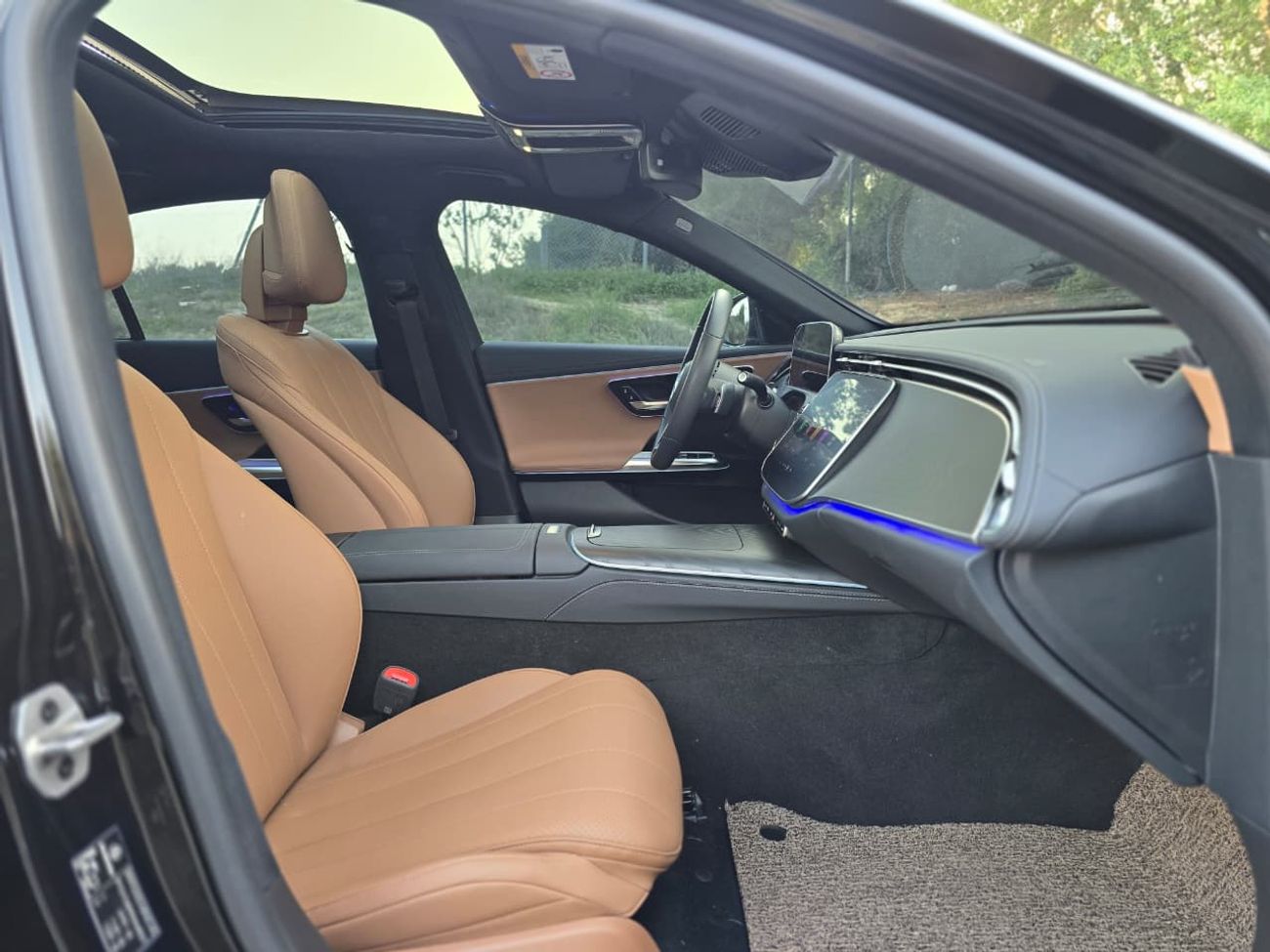 Mercedes-Benz E200 2.0L MERCEDES E-200 2024 // KOREAN // LOW MILEAGE // FULL OPITION // PERFECT CONDITION