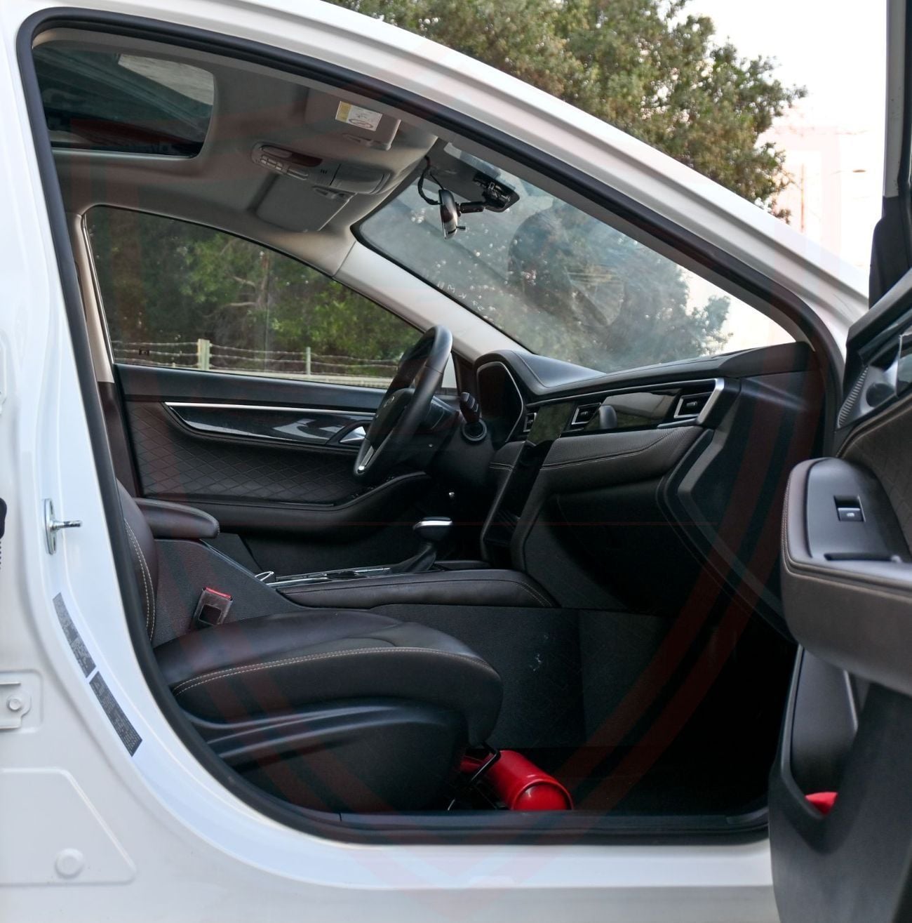 جاك J7 LUXURY جاك J7 - موديل 2023 - فل أوبشن - خليجى - بدون حوادث - محرك 1.5 - بحاله ممتازه من الداخل والخا