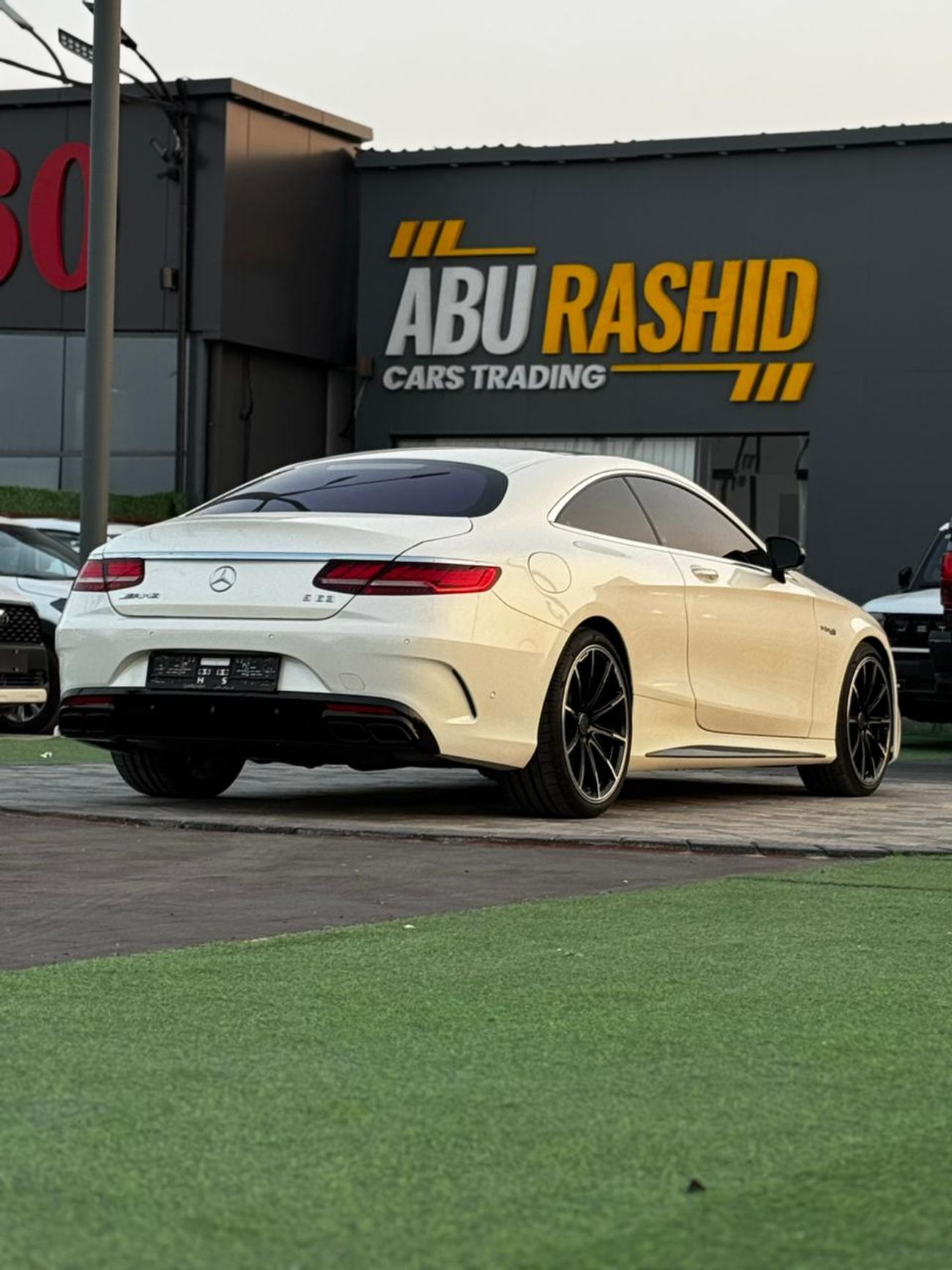 مرسيدس بنز S 63 AMG Std 5.5L