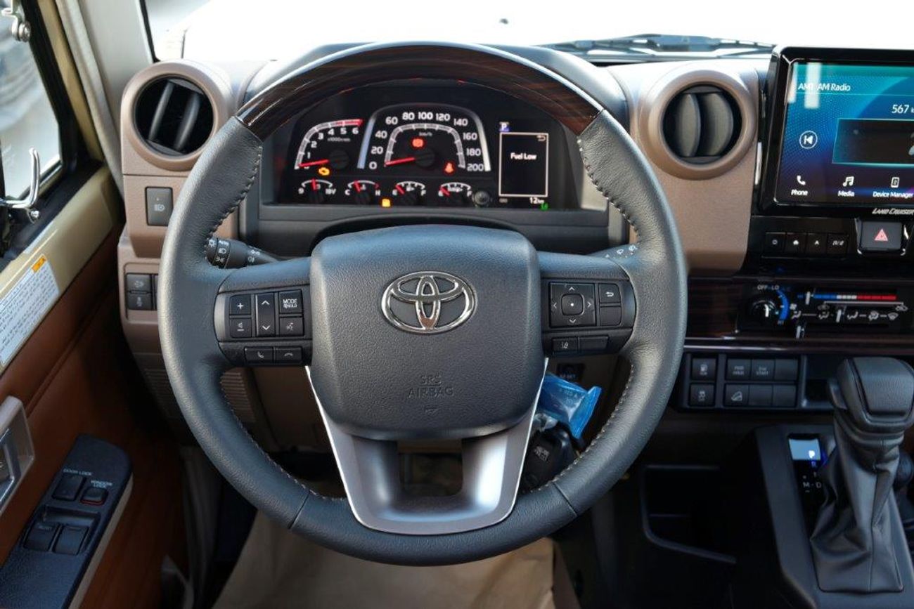 Toyota Land Cruiser Pick Up Single Cab 2.8L Diesel 4WD Automatic - Top Option