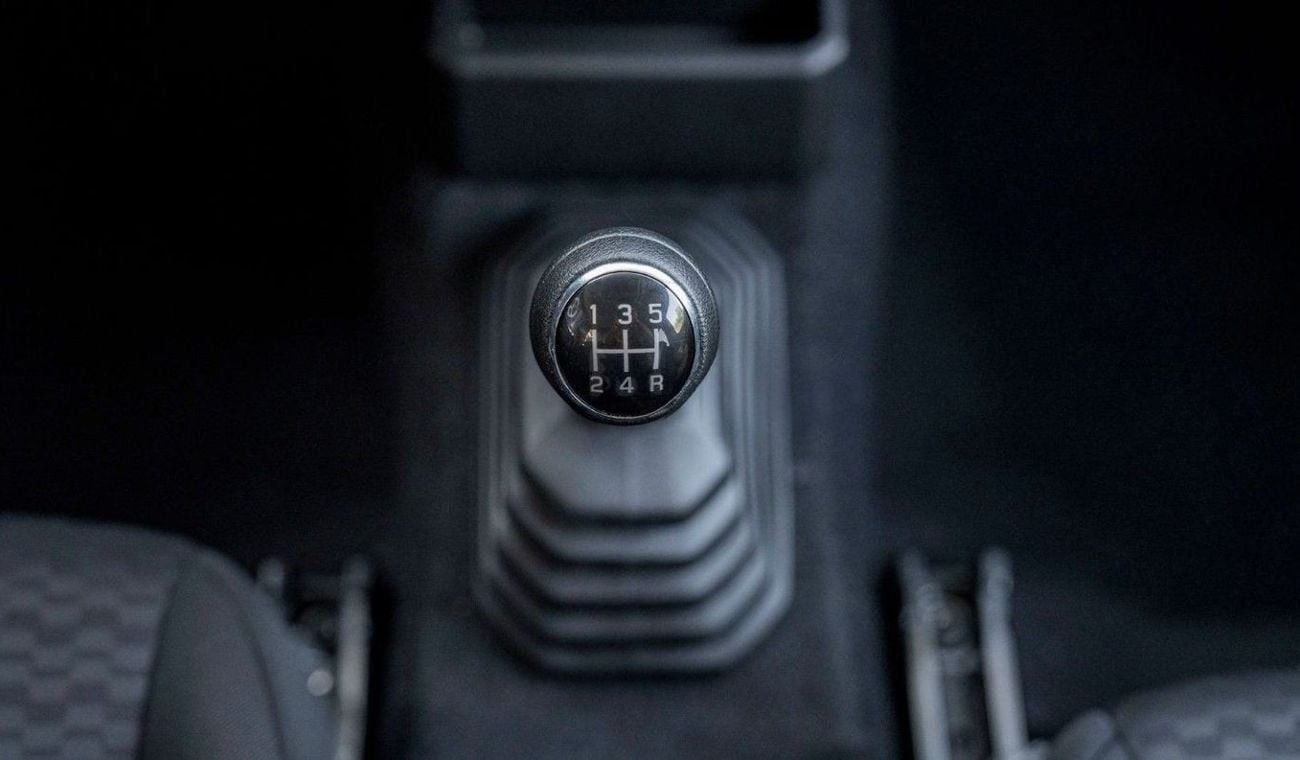 سوزوكي جيمني 1.5L GLX (A/T)