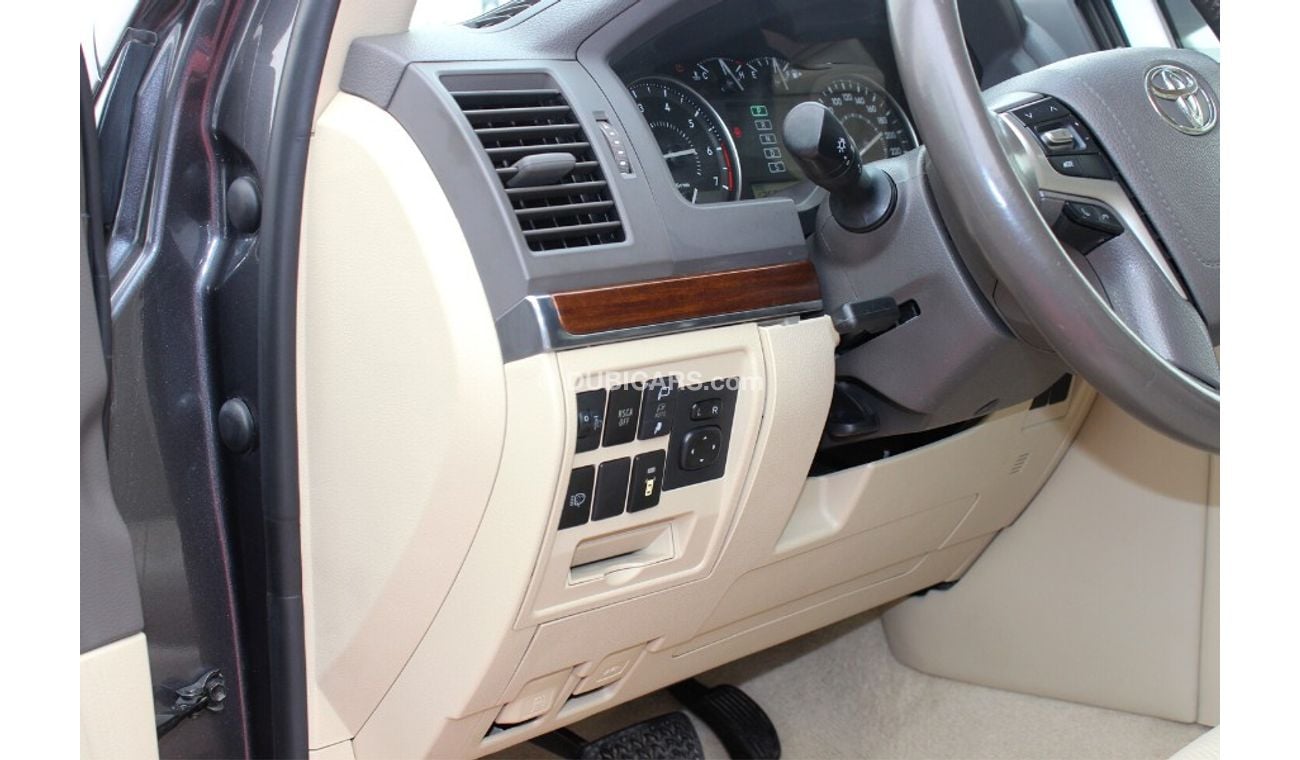 Toyota Land Cruiser (2018) GXR V8, GCC