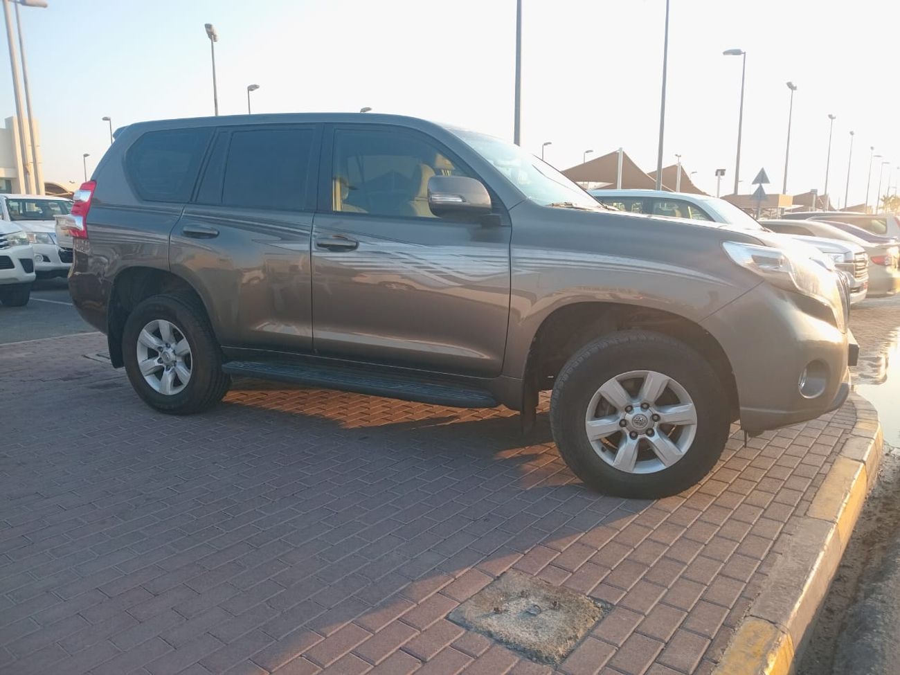 تويوتا برادو 2.7L 4WD PETROL AUTOMATIC TRANSMISSION