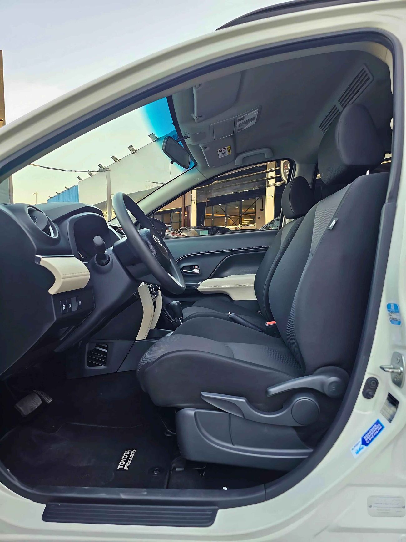 تويوتا راش / 1.5L V4 / 7 SEATER / GCC / EXPORT ONLY / LOT#51343