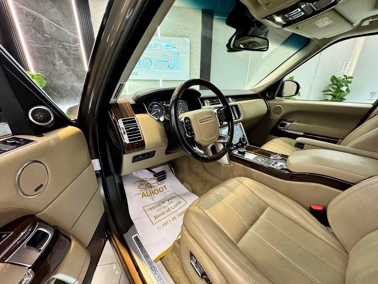 Land Rover Range Rover AUTOBIOGRAPHY SUPERCHARGED FACELIFT RR VOGUE V8 || GCC || TOP RANGE || PERFECT CONDITION