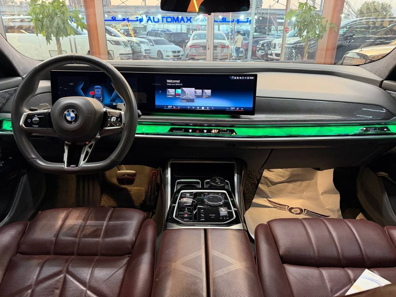 بي أم دبليو 760i 4.4L · 8 Cyl · Automatic · Petrol · Sedan · All Wheel Drive · 5 Seats · 4 Door