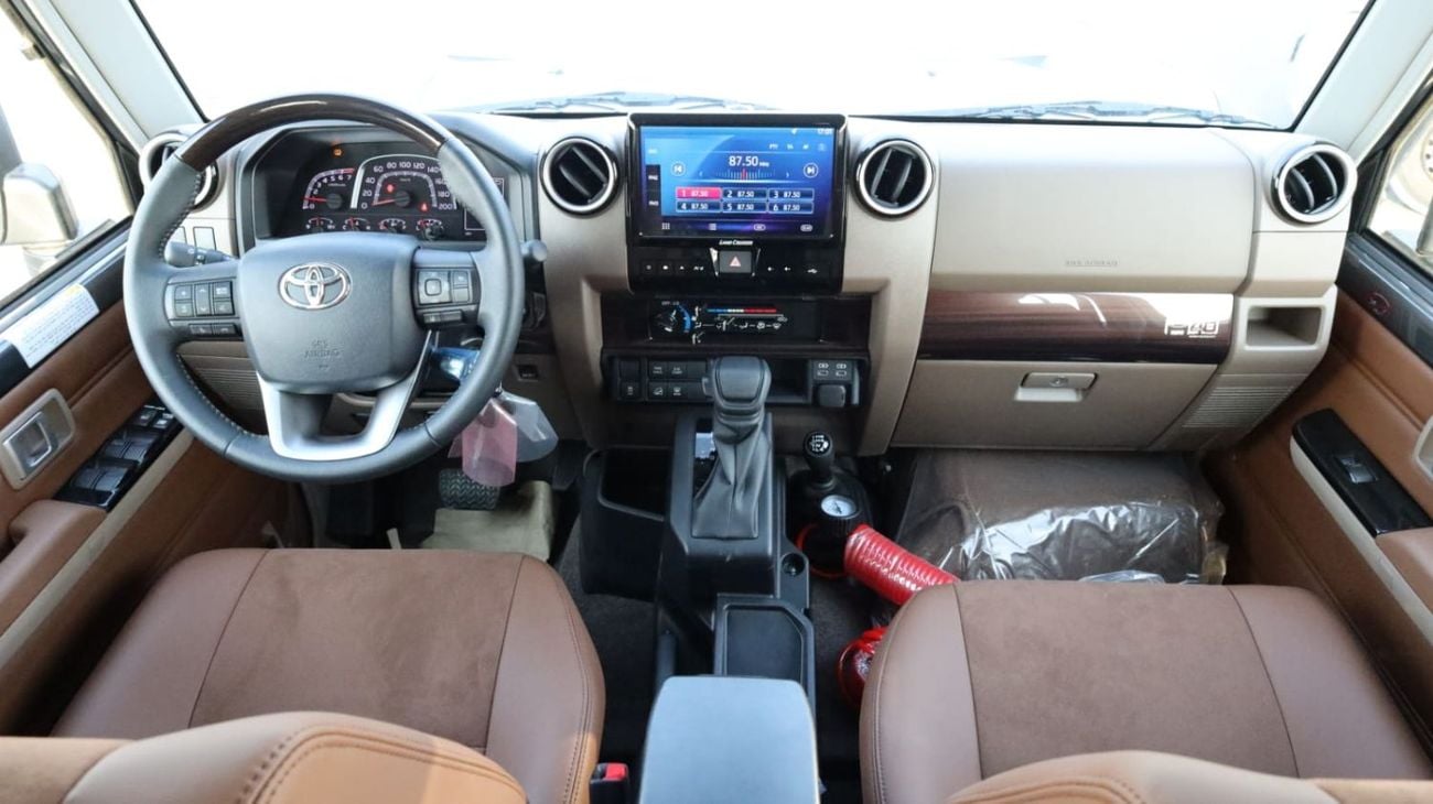 تويوتا لاند كروزر 70 Toyota Land Cruiser LC76 2.8 AT 2026