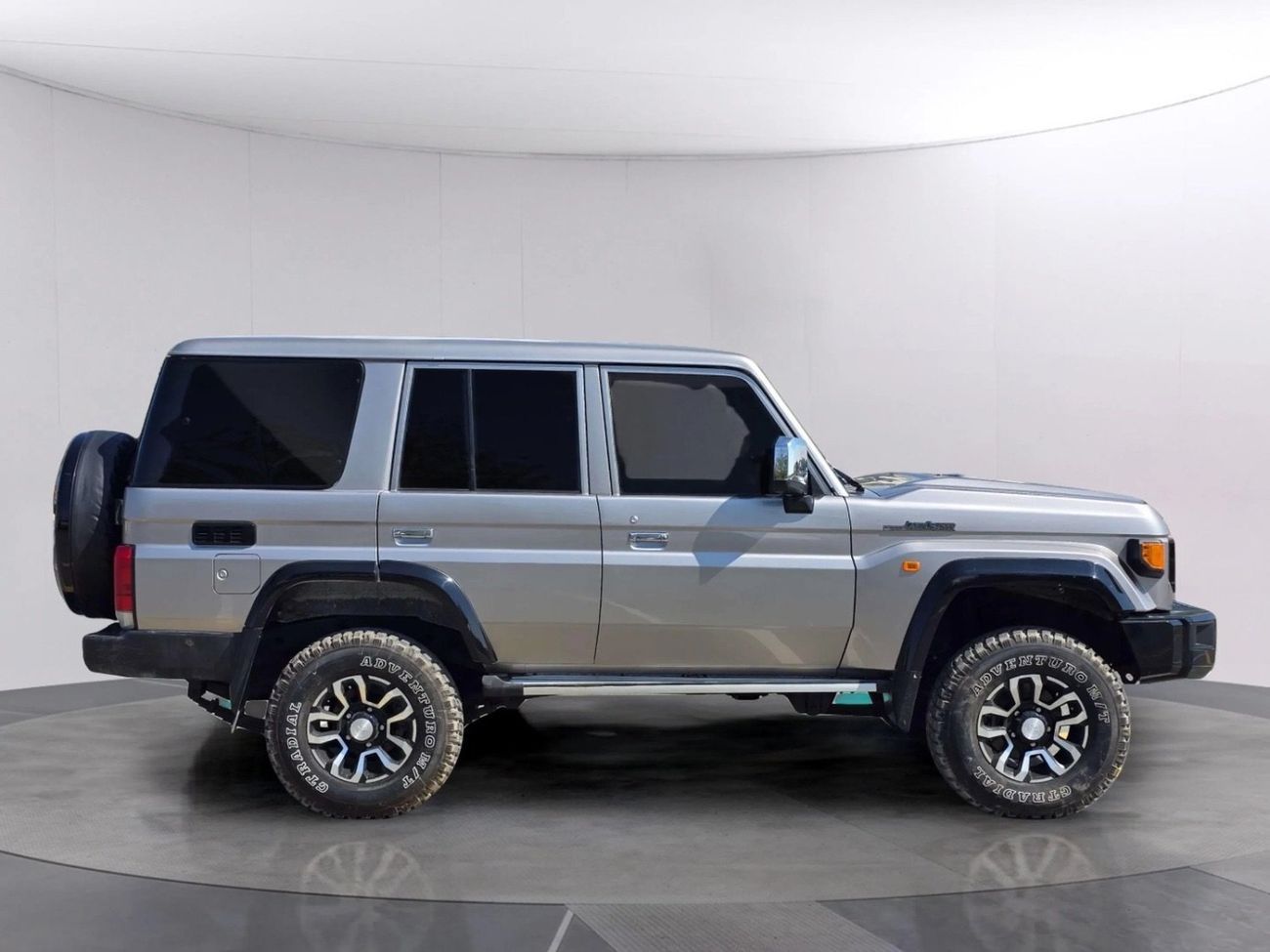 تويوتا لاند كروزر 70 Std 4.5L 4WD