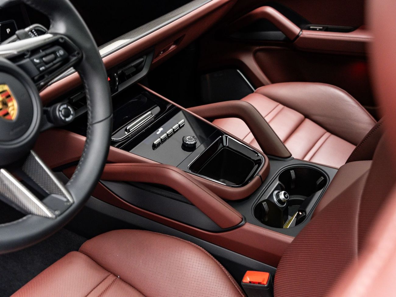 بورش كايان 2025 Porsche Cayenne GTS Coupe, 4.0 TC V8, 4WD, 493bbhp, 8-Speed PDK