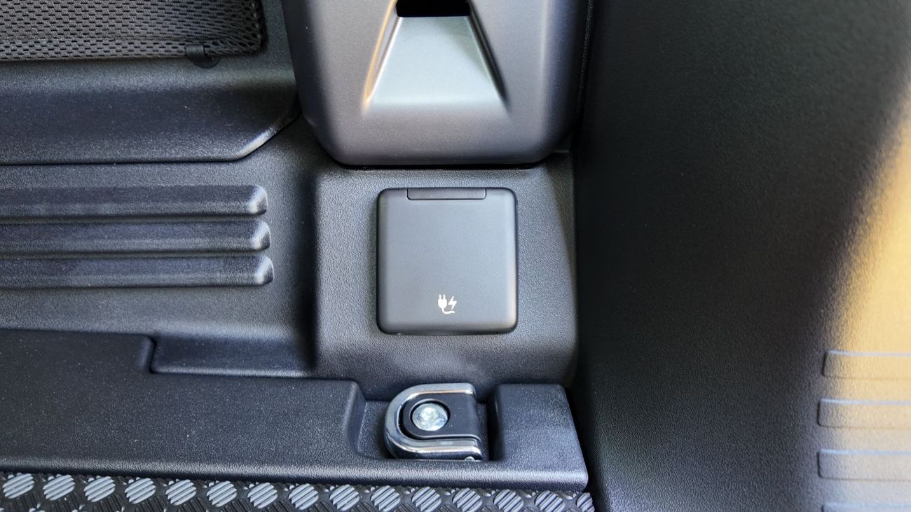 Land Rover Defender Land Rover Defender 110 P635 OCTA V8 (5 years warranty)