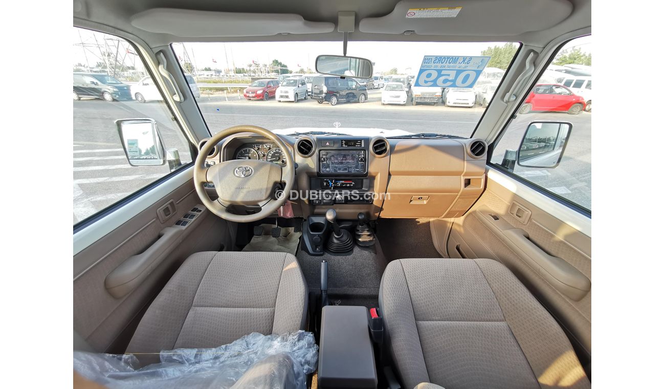 Toyota Land Cruiser 70 4.5L, 16' Tyre, Central Door Lock System, Power Window, Power Mirror, 4WD Gear Box, CODE-LCWH20