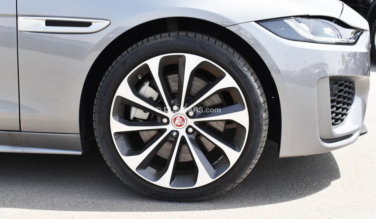 Jaguar XE 2.0 I4 R-Dynamic HSE (300PS) AWD Aut