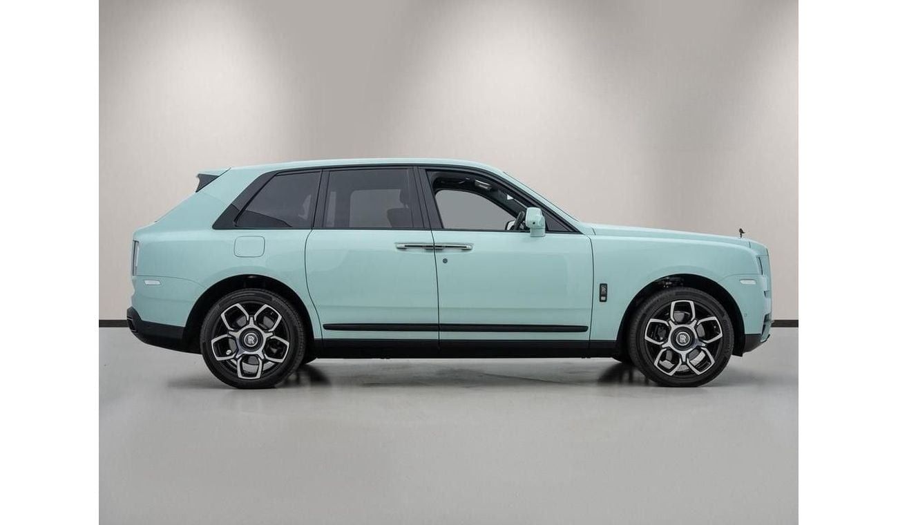 رولز رويس كولينان 6.75 V12 Black Badge RIGHT HAND DRIVE