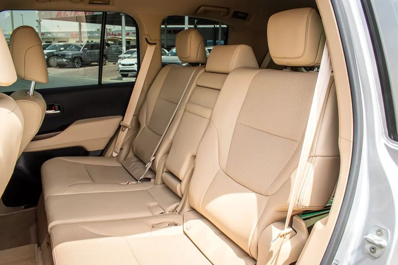 Toyota Land Cruiser GXR 4.0 - UNDER WARRANTY GCC SPECS - EXCELLENT CONDITION