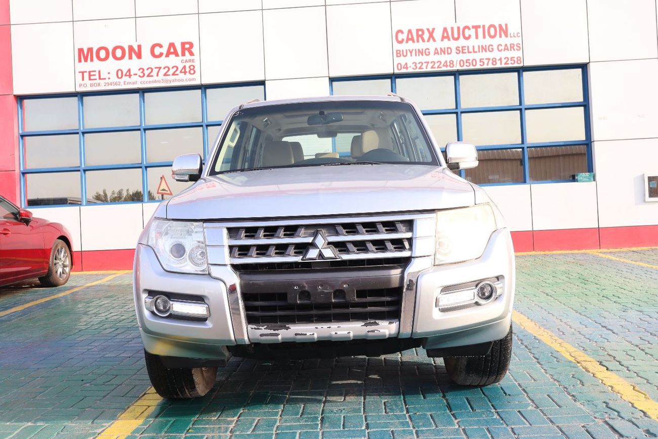 ميتسوبيشي باجيرو GLS Mid 3.5L (189 HP) (7 Seater)
