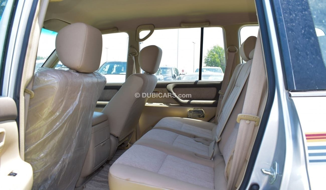 Toyota Land Cruiser GXR V6