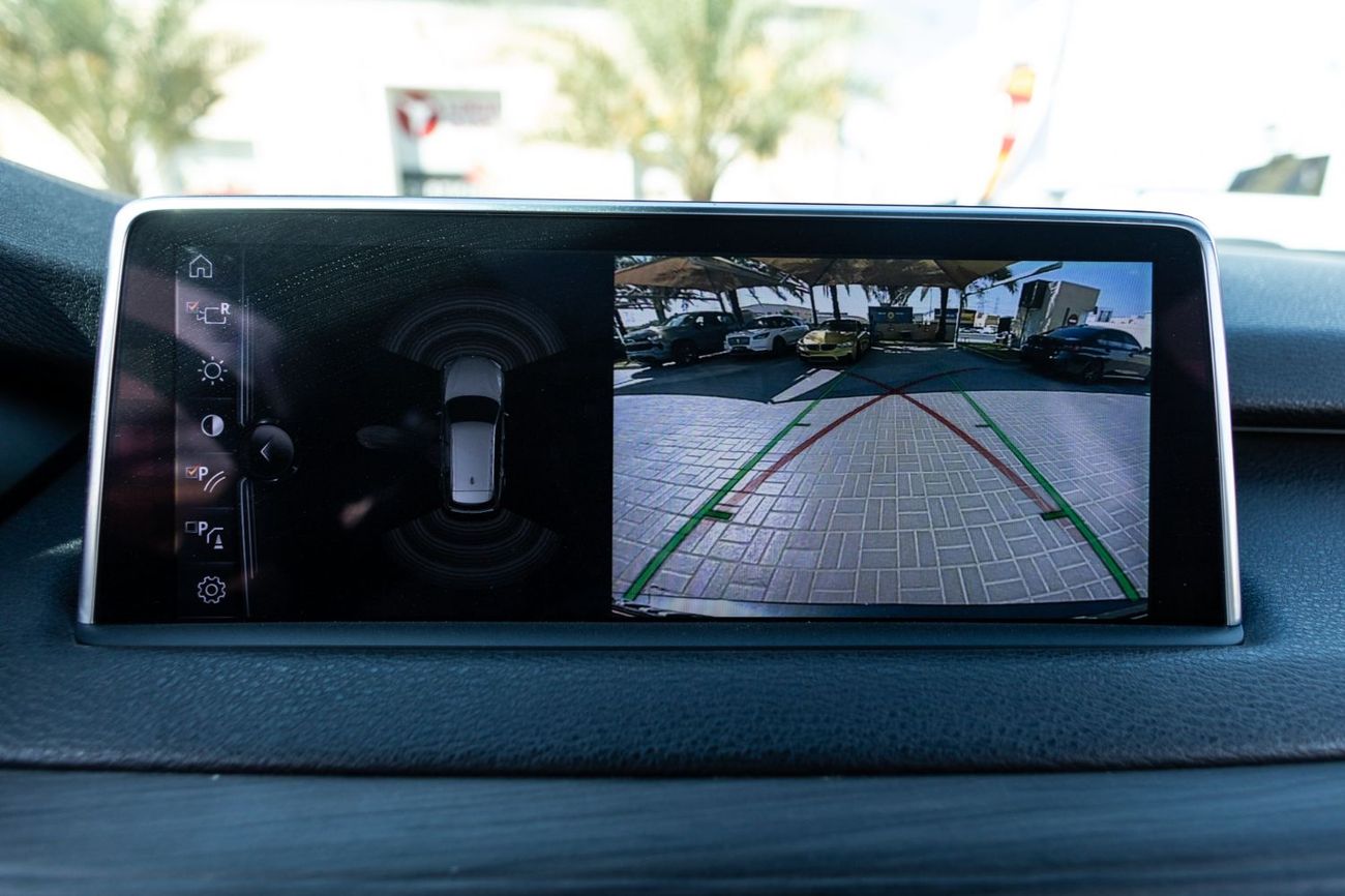 بي أم دبليو X5 50i Exclusive 4.4L (5 Seater)