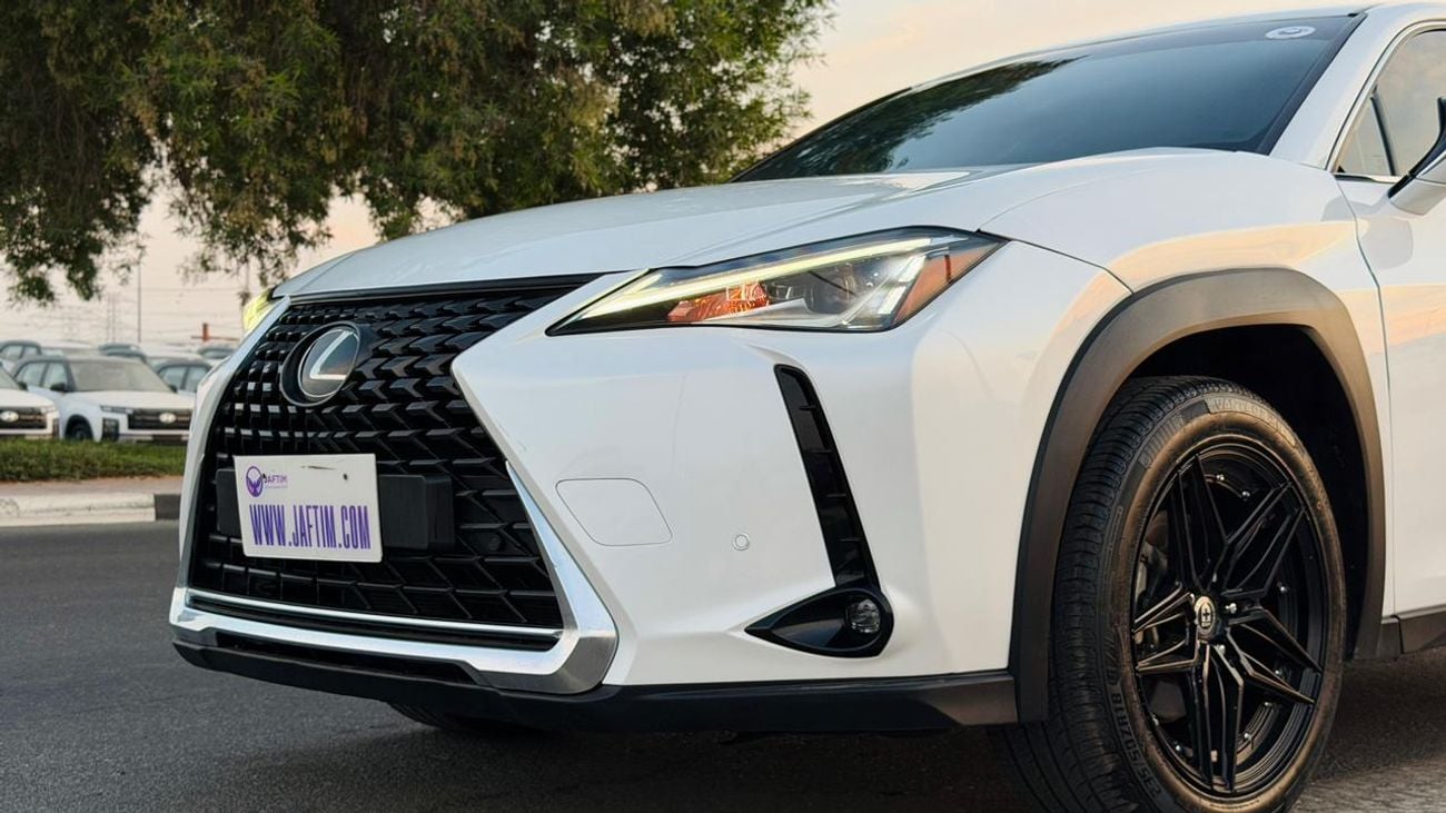 لكزس UX 200 PUSH START | LEATHER SEATS | AT | 2.0L PETROL | BACK CAMERA | ELECTRIC HEATED & POWER SEATS | 2023