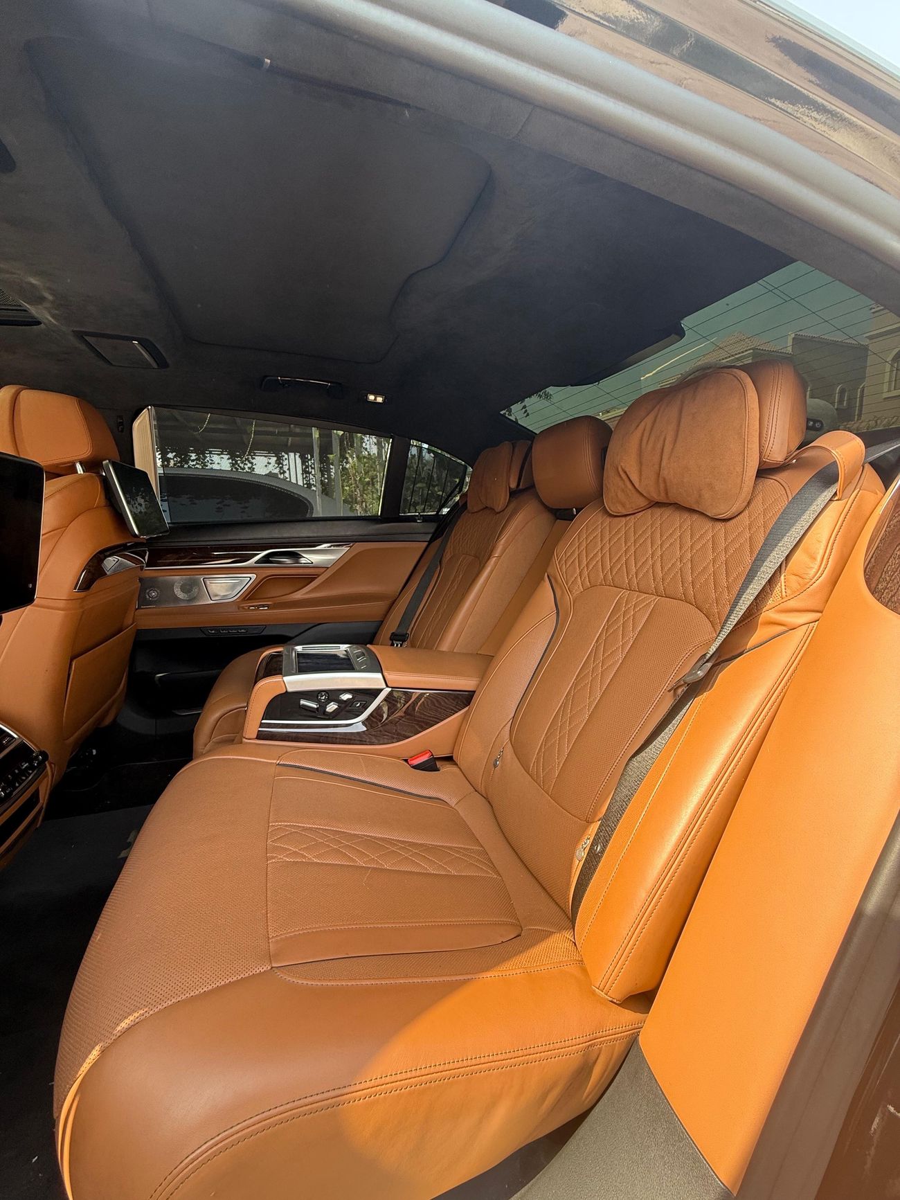 بي أم دبليو 750Li