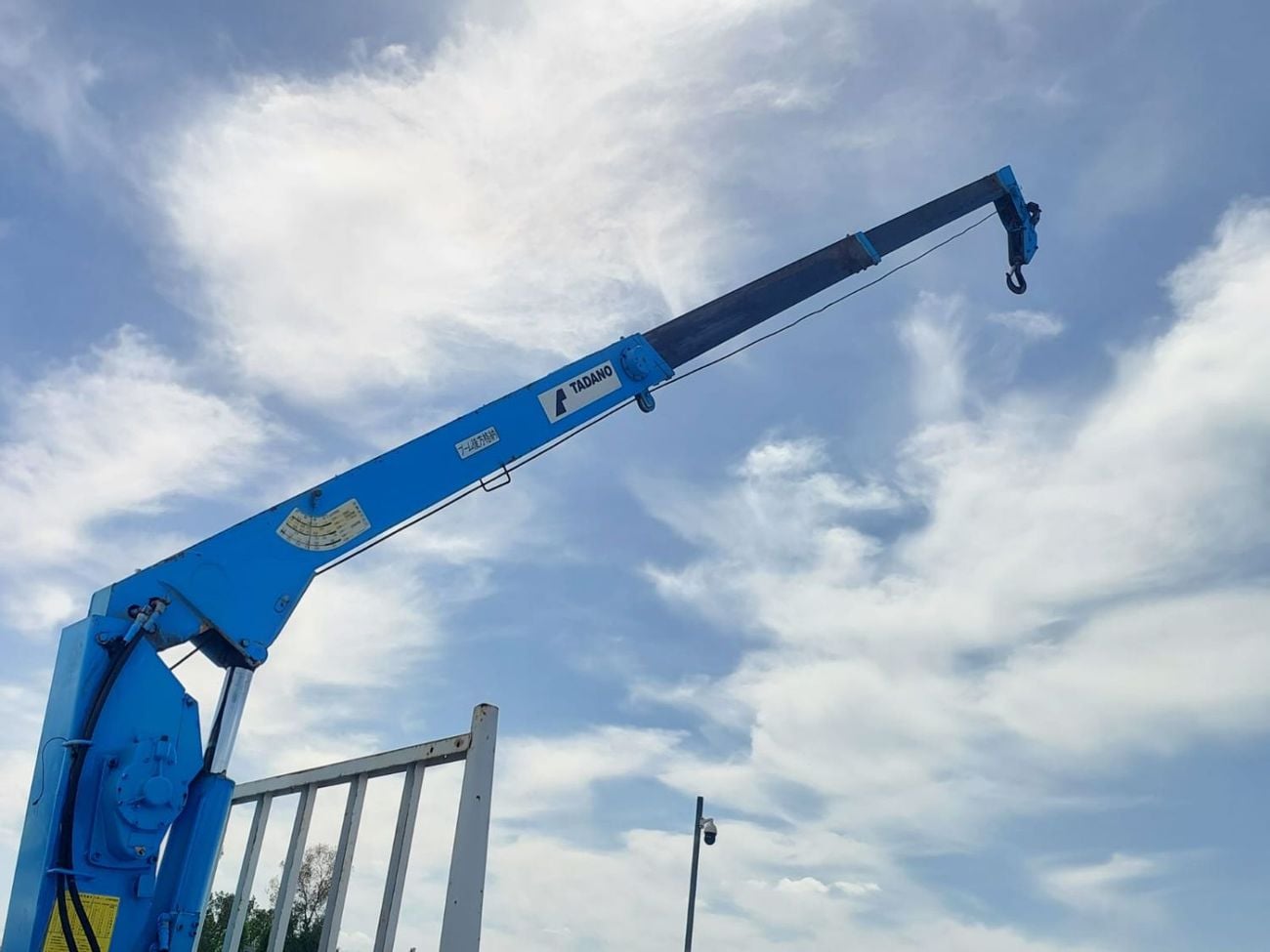 Mitsubishi Fuso Canter MITSUBISHI CANTER TRUCK RHD 1995 MODEL 4.5 L DIESEL MANUAL(PM02304)