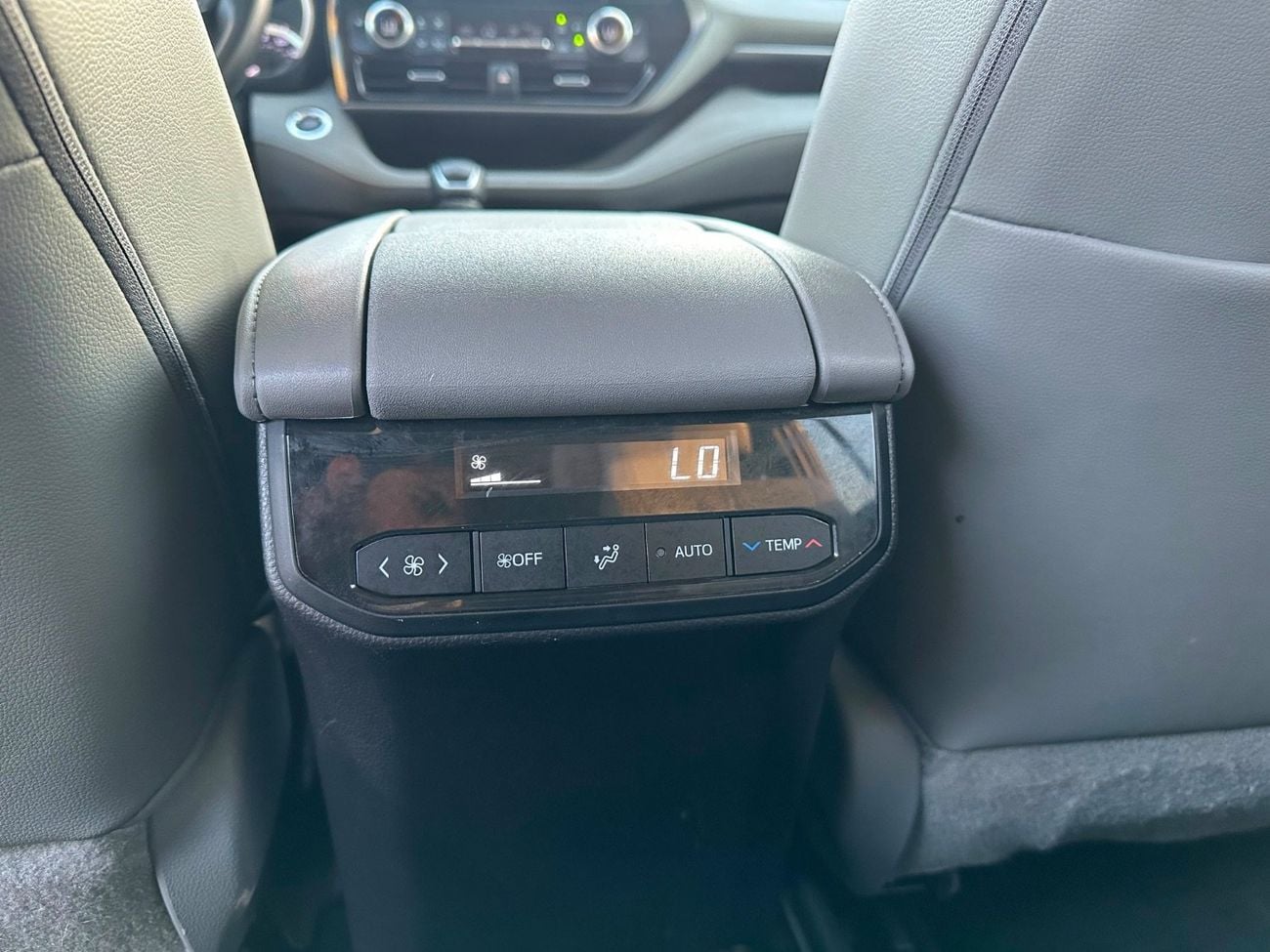 Toyota Highlander 2023 TOYOTA HIGHLANDER XLE FULL OPTIONS IMPORTED FROM USA