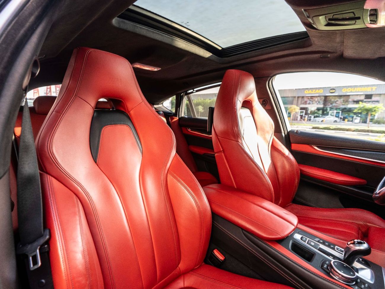 بي أم دبليو X6 M Std 4.4L