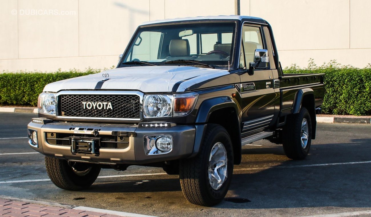 Toyota Land Cruiser Pick Up