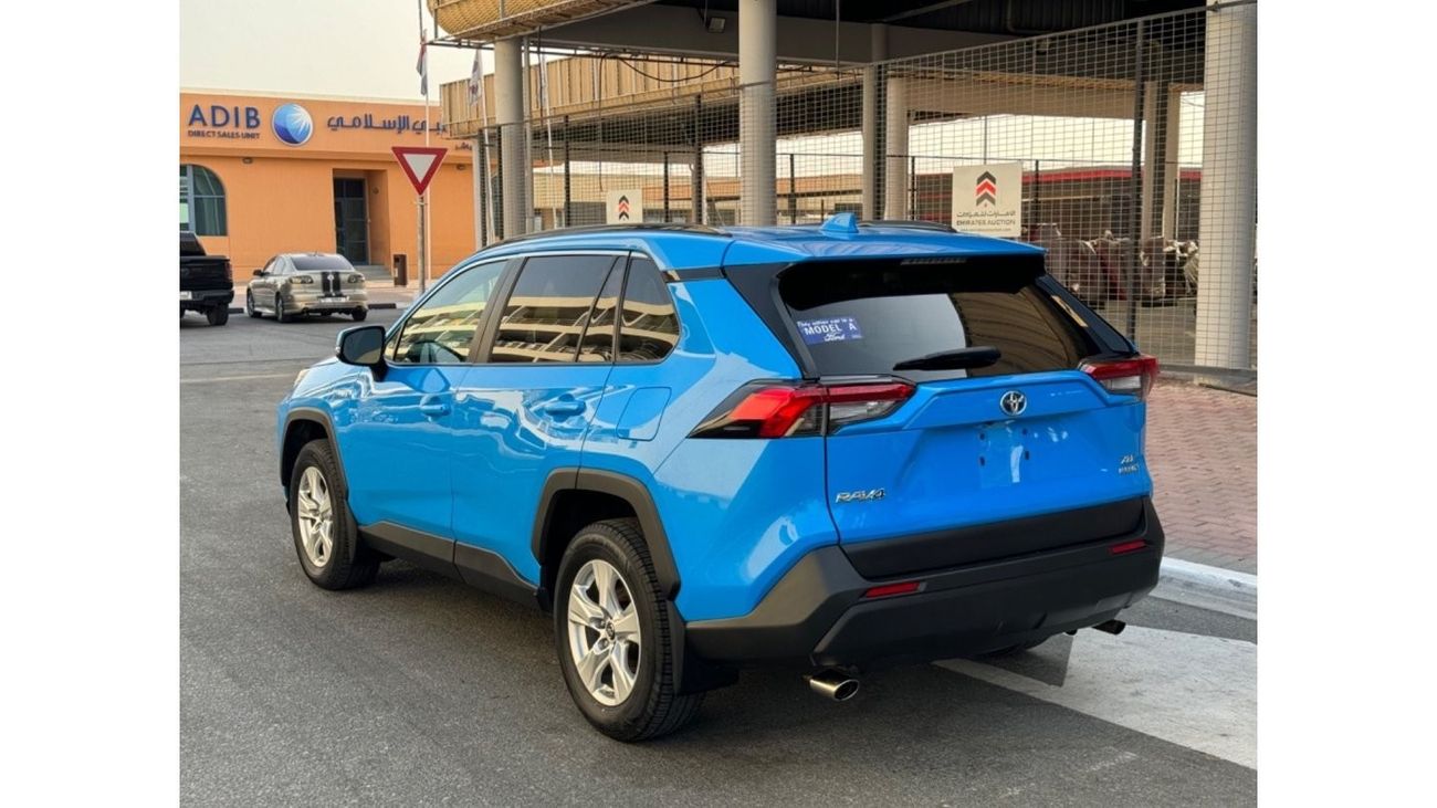 تويوتا راف ٤ XLE