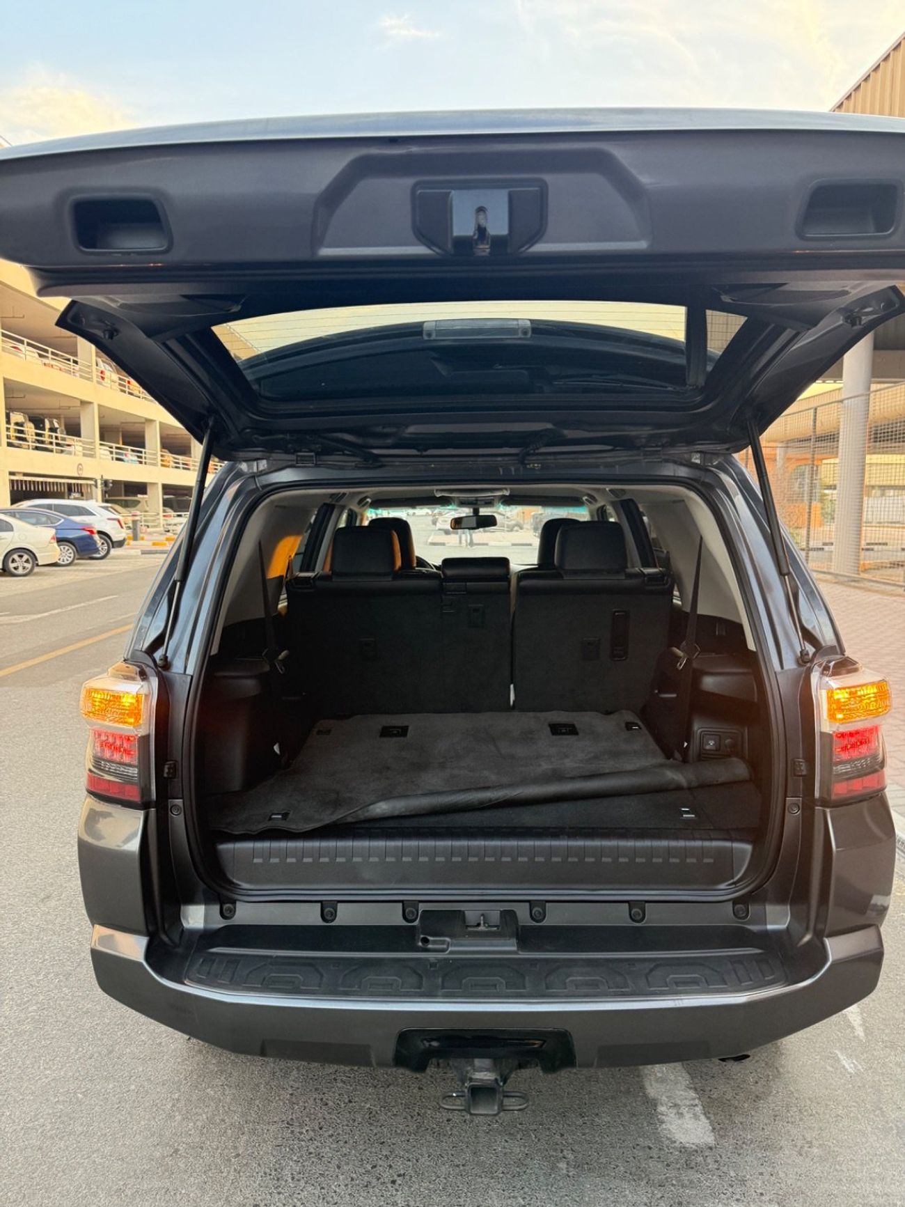 تويوتا Runner4 2017 SR5 PREMIUM SPORT 7 SEATER 4x4 USA SPEC