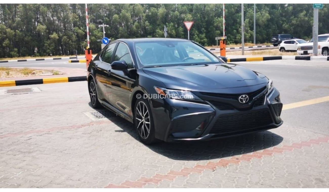Toyota Camry SE - Sports Edition