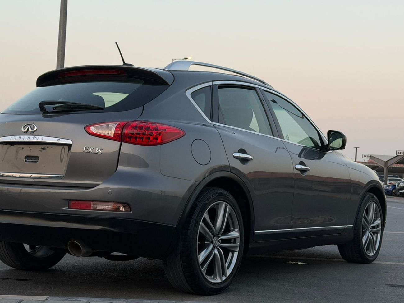 Infiniti EX35 Luxury and top condition