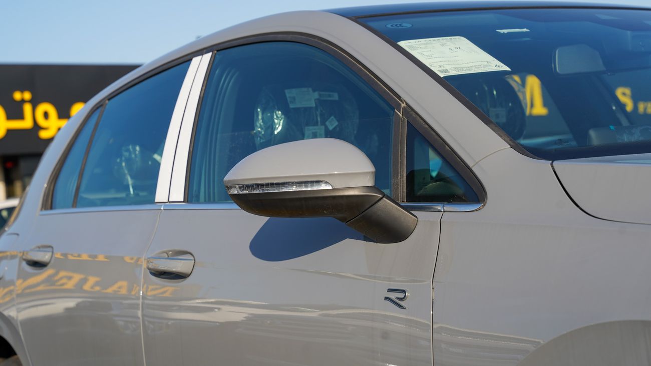 فولكس واجن جولف GTI