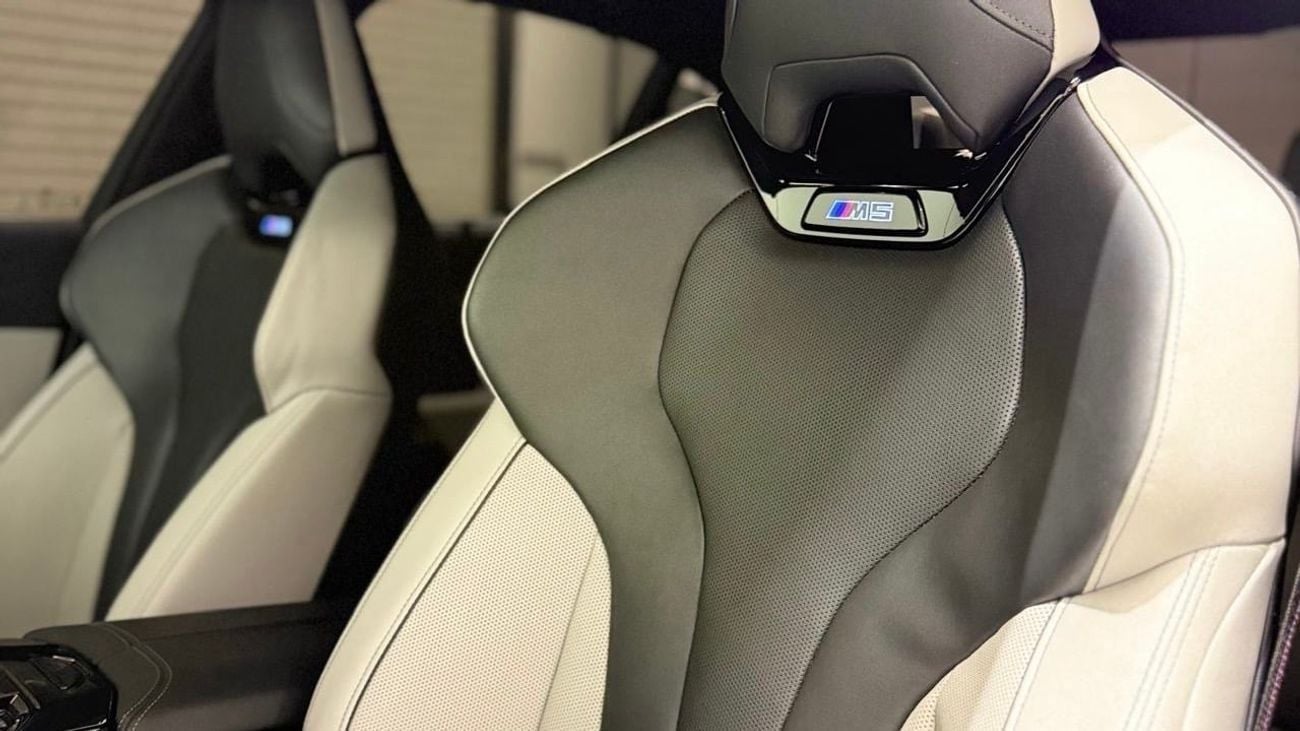 BMW M5 G90 - GCC Specs with dealer warranty and service