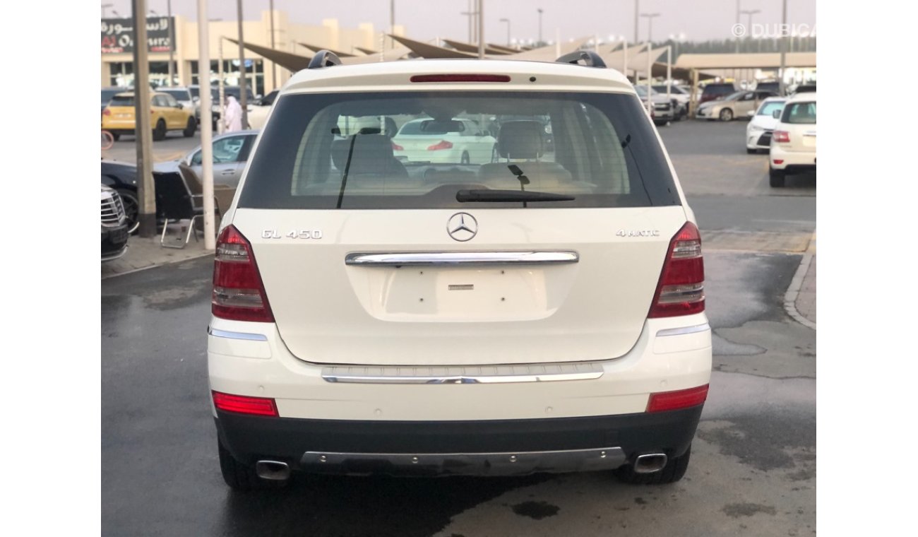 Mercedes-Benz GL 450 Mercedes benz GL500 model 2008 GCC car perfect condition very clean from inside and outside