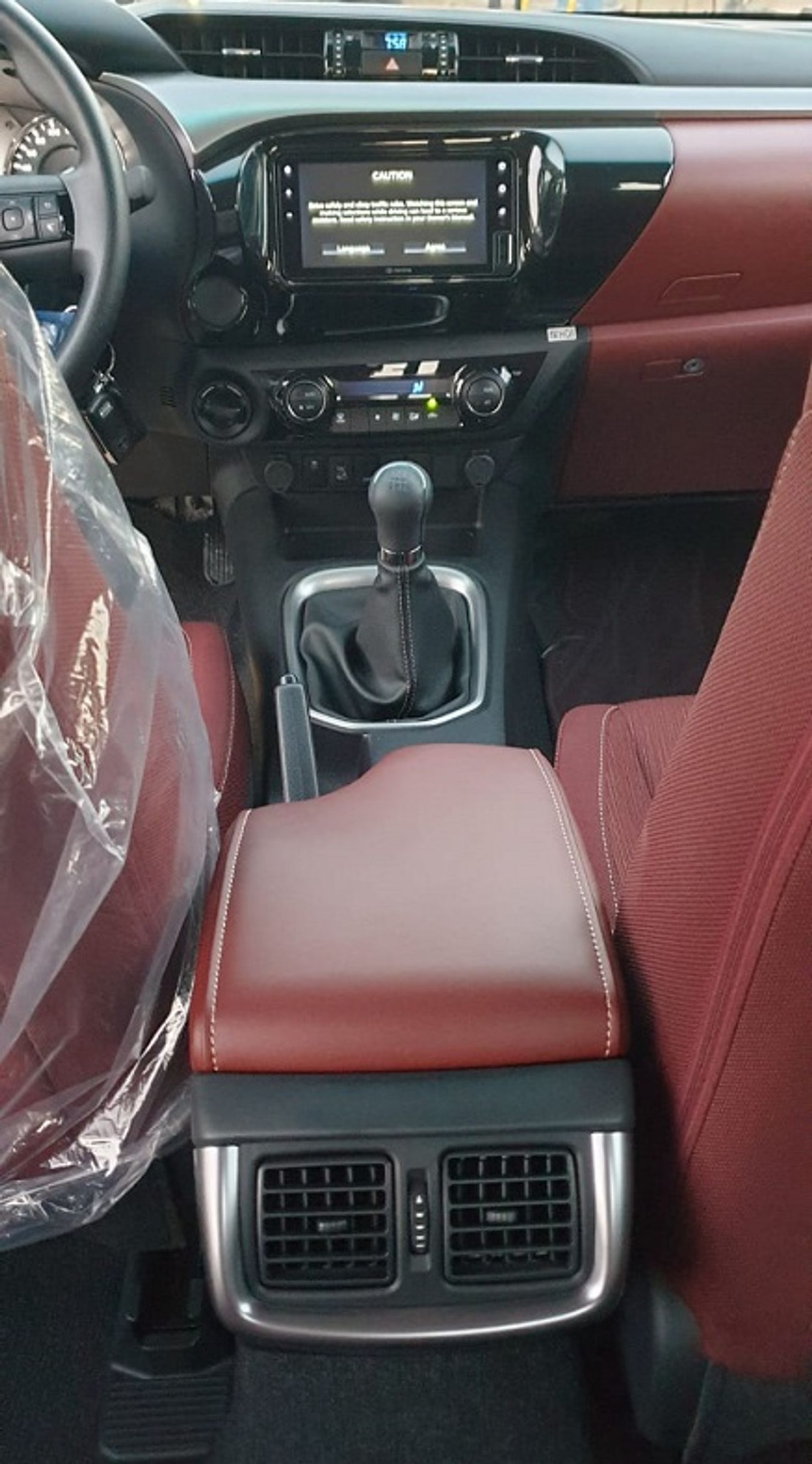 تويوتا هيلوكس PICKUP 2.8L 4X4 M/T P/W (DIESEL)