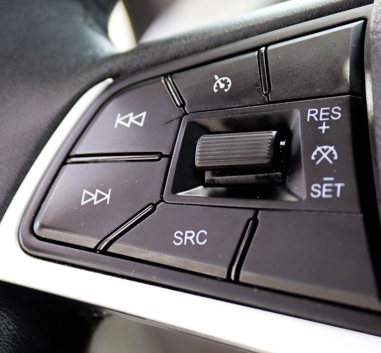 جاك JS4 جاك JS4 موديل 2023 - خليجى- فل أوبشن- بدون حوادث - بمحرك 1.5- بحاله ممتازه