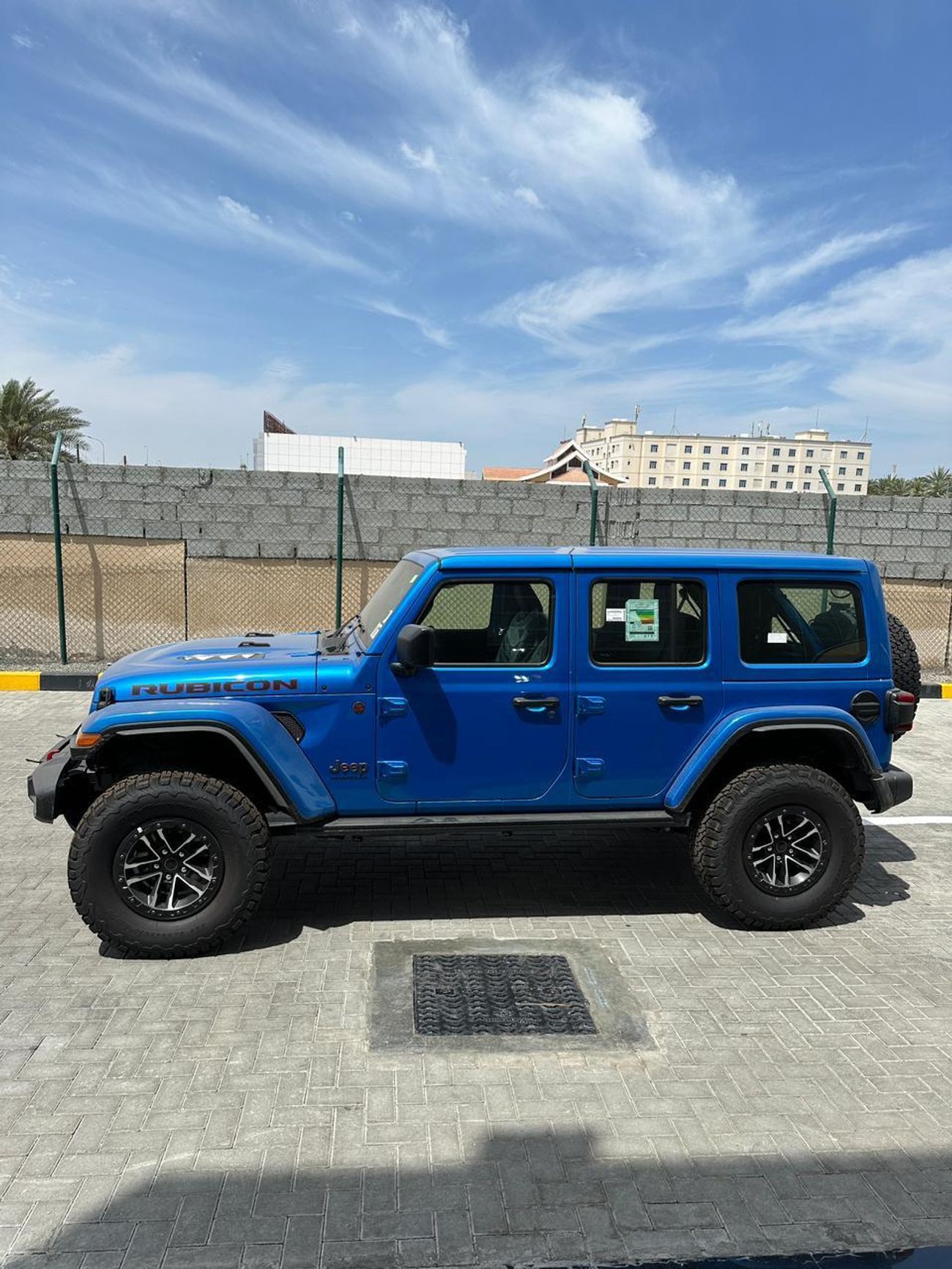 جيب رانجلر RUBICON 2.0L PETROL AUTOMATIC TRANSMISSION ( ONLY FOR RE-EXPORT OUTSIDE GCC COUNTRIES)