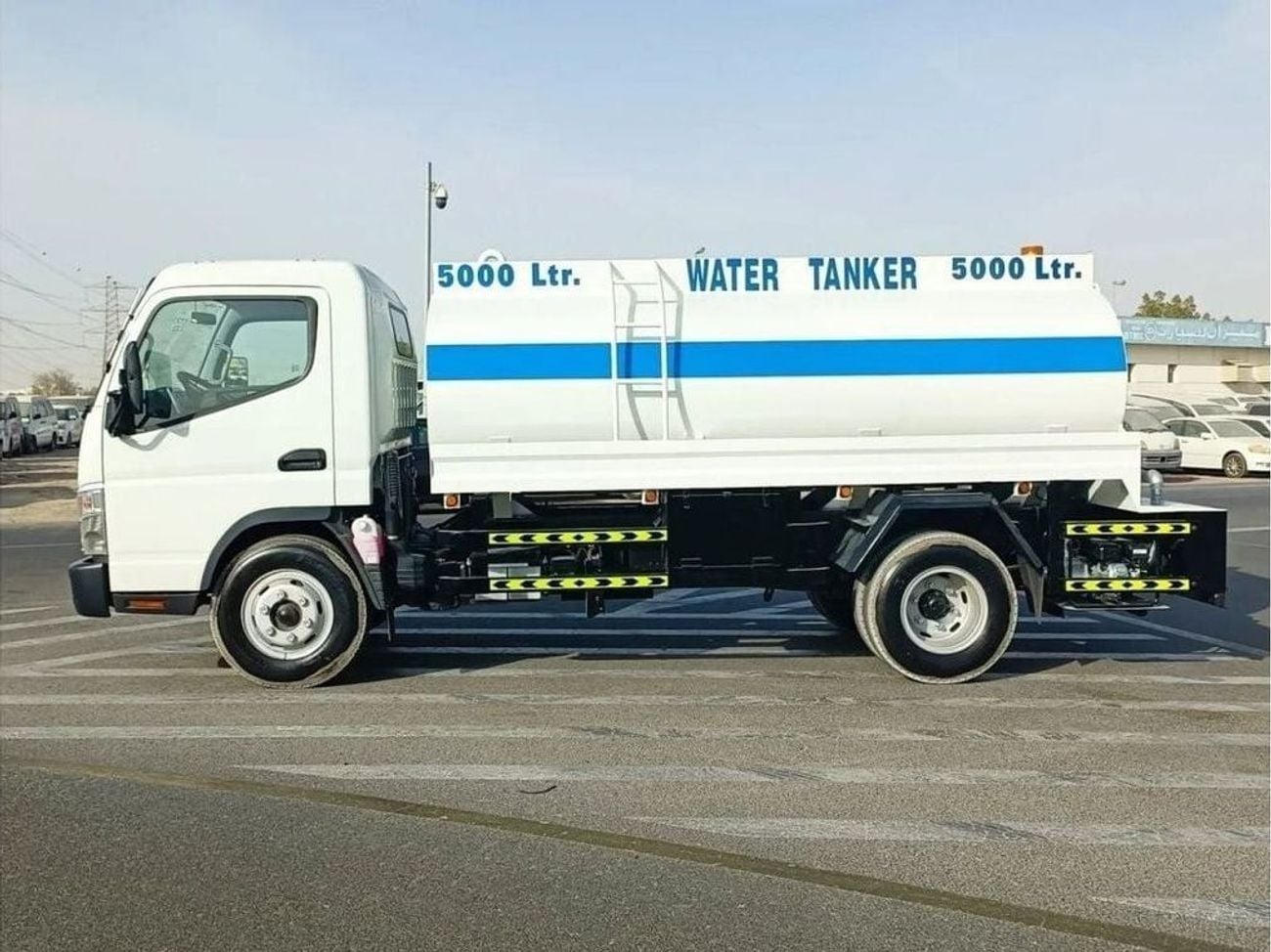 Mitsubishi Canter CANTER WATER TANK 5000L