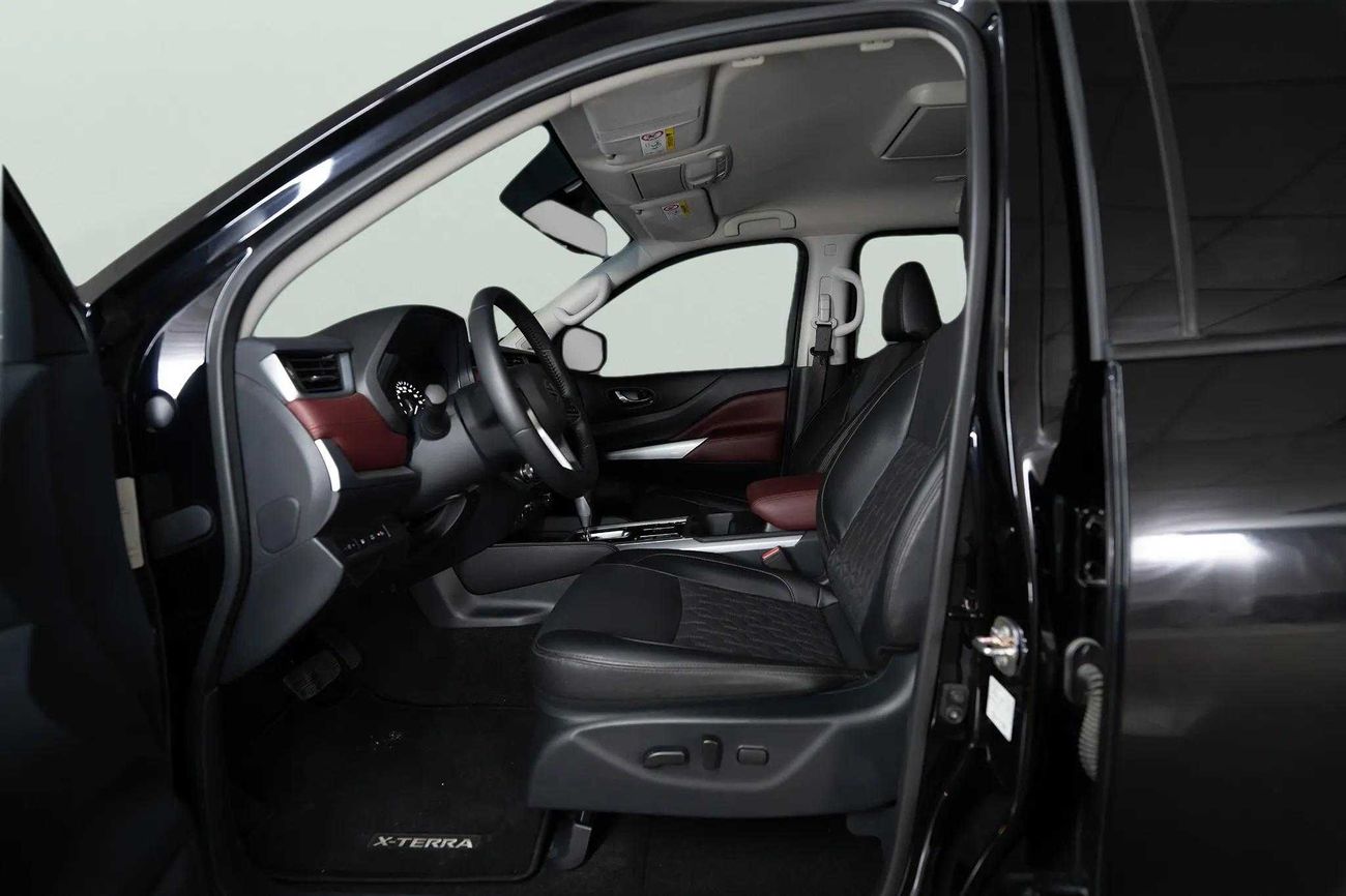 Nissan XTerra Platinum 2.5L 4WD PLATINUM 2.5