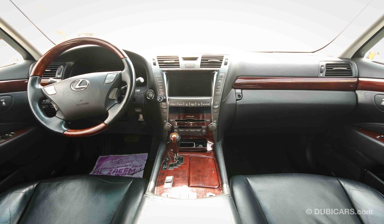 Lexus LS460